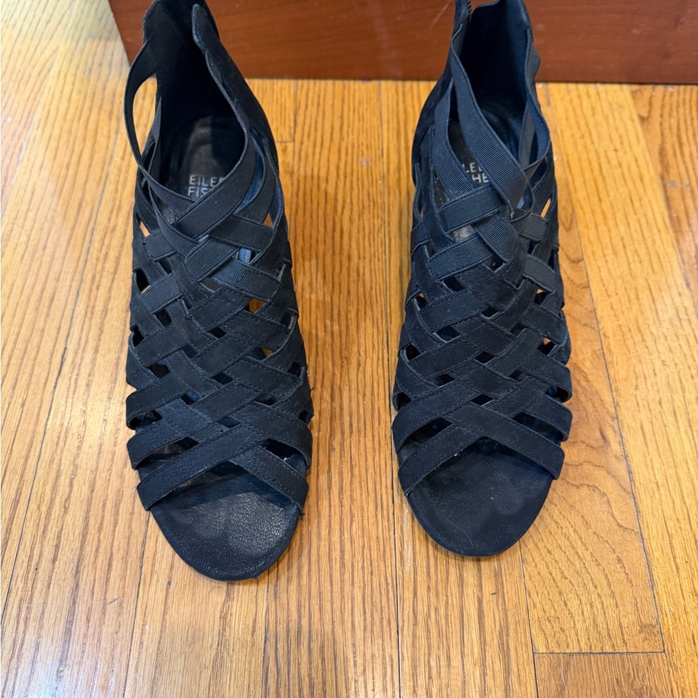 Eileen Fisher Women's Black Strappy Sandals